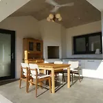 Villa Hideaway With Heated Pool, Sauna & Bikes *
