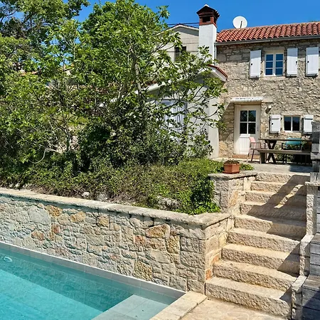 Villa Villa Hideaway With Heated Pool, Sauna & Bikes Vizinada