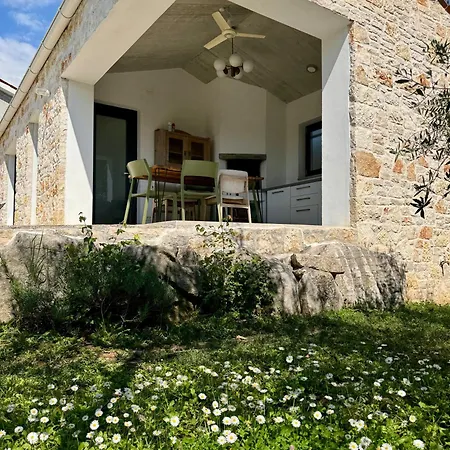 Villa Villa Hideaway With Heated Pool, Sauna & Bikes