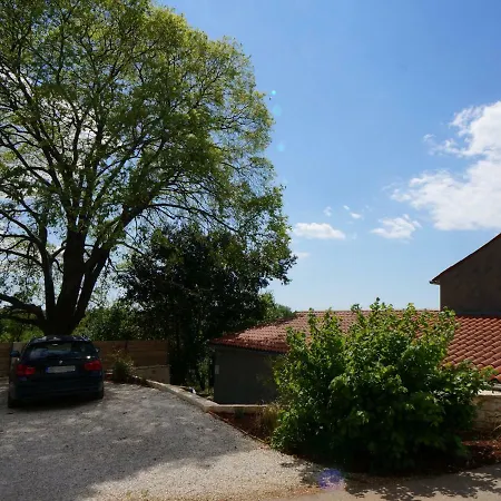Villa Villa Hideaway With Heated Pool, Sauna & Bikes Vizinada