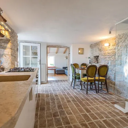 Hideaway With Heated Pool, Sauna & Bikes * Vižinada