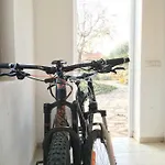 Hideaway With Heated Pool, Sauna & Bikes Vižinada