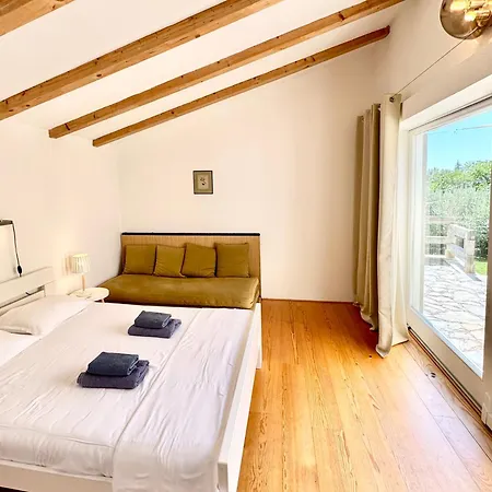 Hideaway With Heated Pool, Sauna & Bikes Вилла