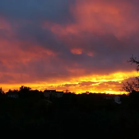 Hideaway With Heated Pool, Sauna & Bikes Vila