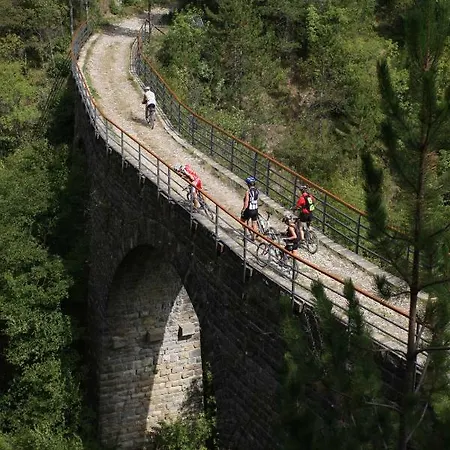 Вилла Hideaway With Heated Pool, Sauna & Bikes Vizinada