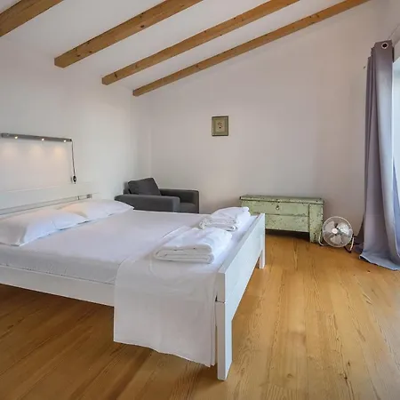 Villa Hideaway With Heated Pool, Sauna & Bikes Vižinada