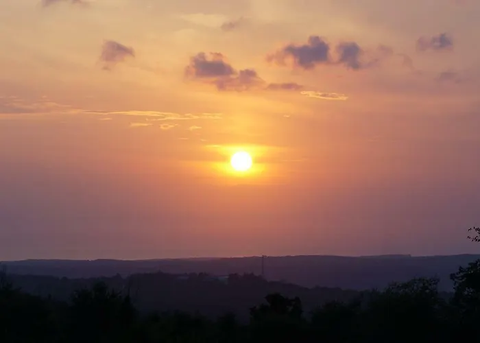 Villa Hideaway With Heated Pool, Sauna & Bikes *